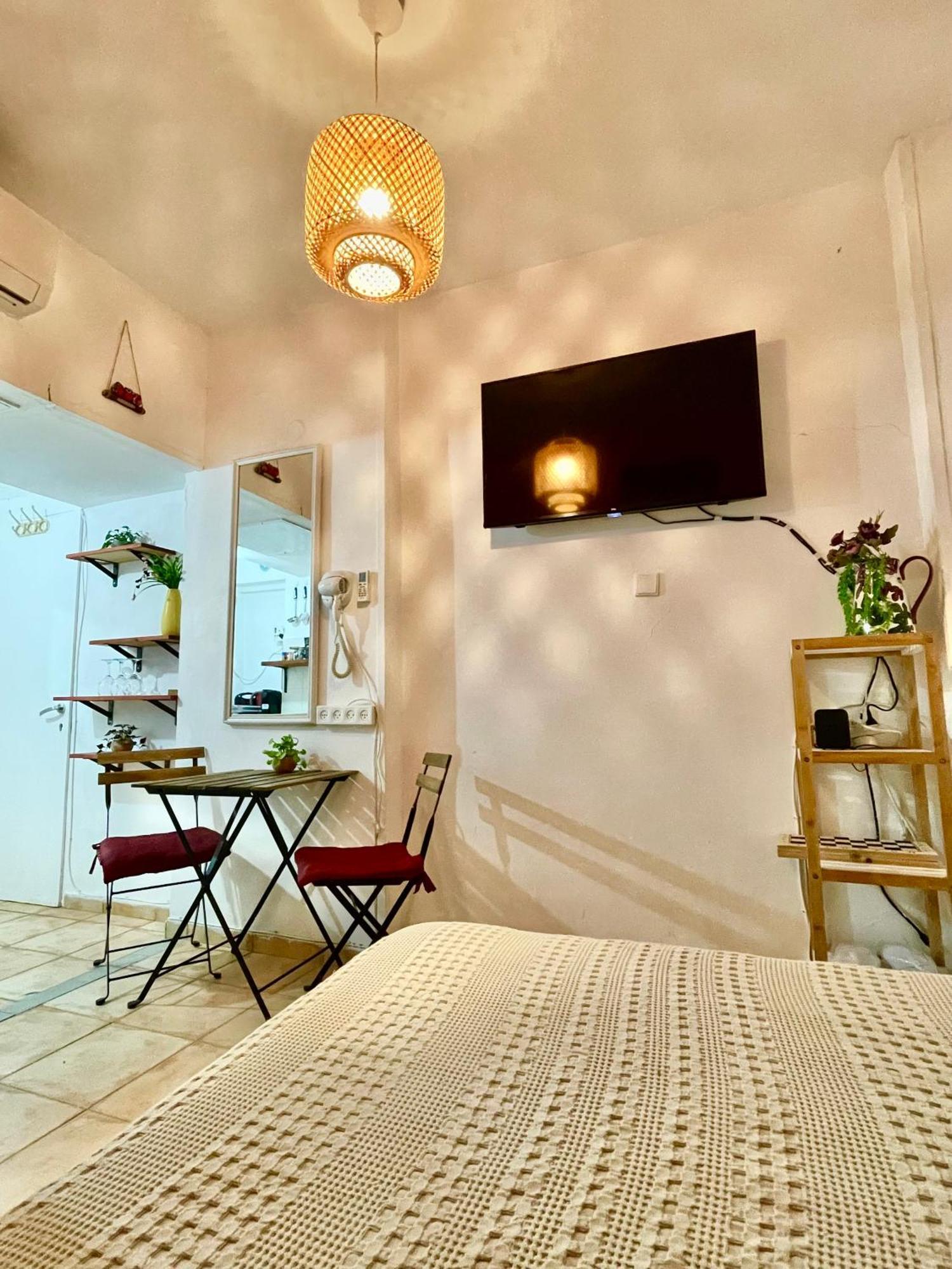 Dotan'S Boutique Apartments - By The Beach! Тель-Авів Екстер'єр фото